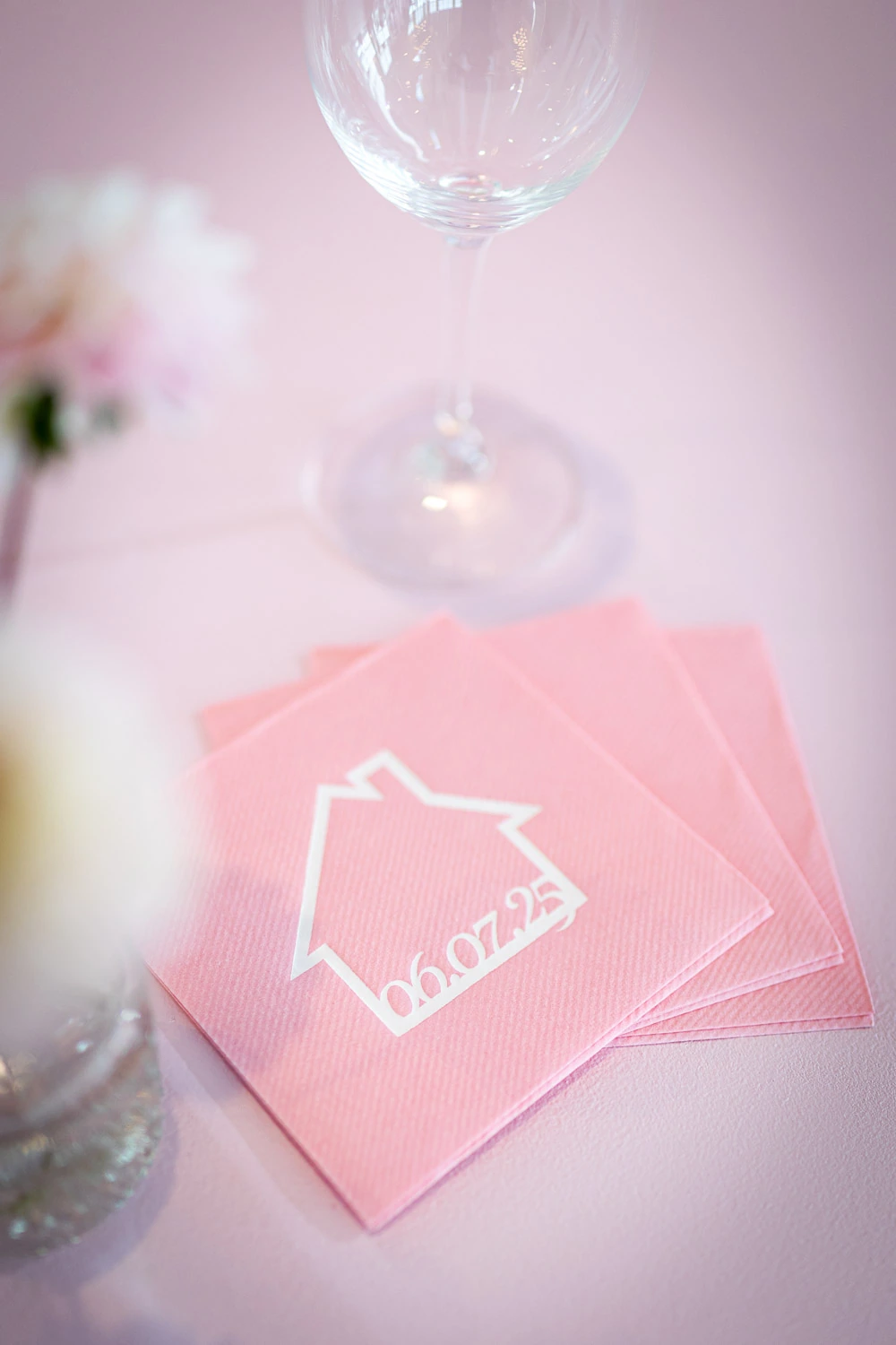 Dalia pink logo napkins